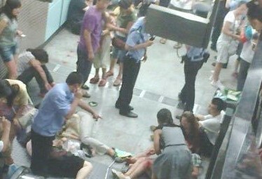 深圳地铁踩踏事件，再“喊”城市补课