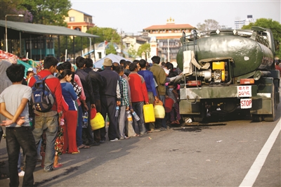 缺水缺电，尼泊尔救援告急