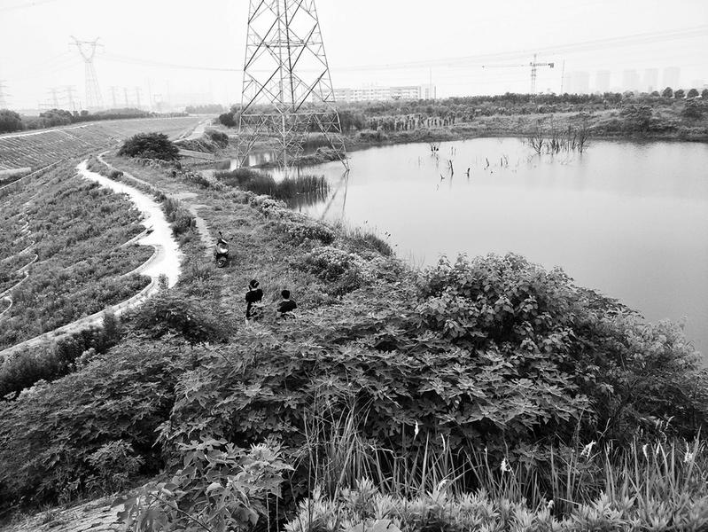 天气渐热两名17岁男生不幸溺亡野外水塘